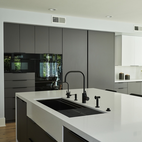 South Elm St, Escondido