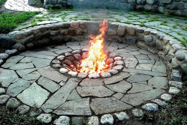 Size & Design of Fire Pit